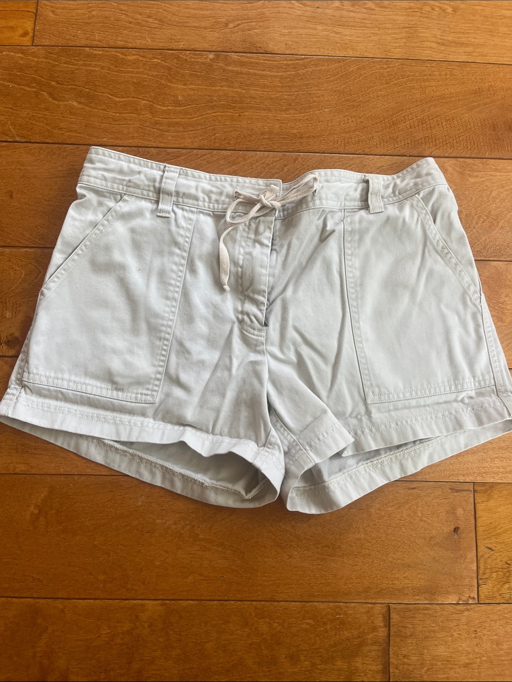 J crew beige chino shorts